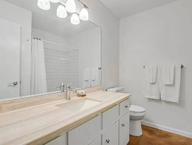 7104 Lunar Dr — Photo 5