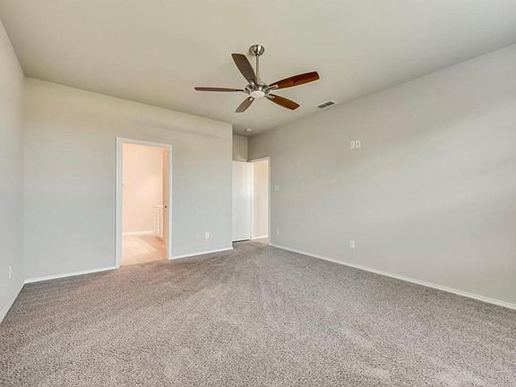 3rd image of 110 Cantle St