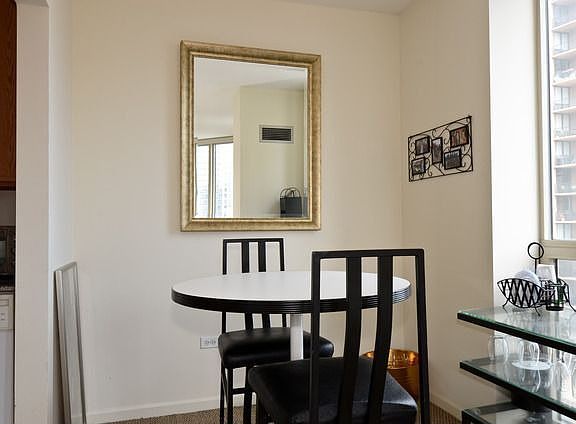 5th image of 645 N Kingsbury St APT 1208