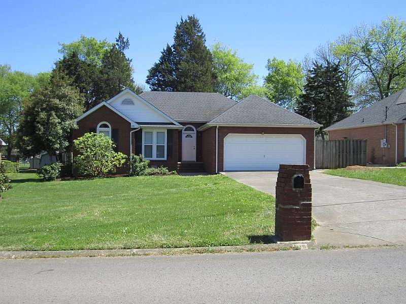 1st image of 105 Hermitage Dr