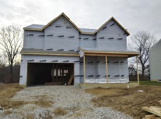 5 Thurber Dr, Ashville, OH 43103