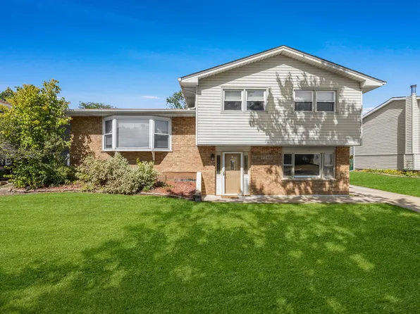 7740 Bristol Ln, Tinley Park, IL 60477