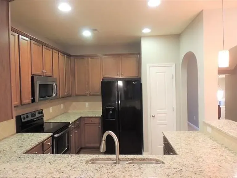 854 Windy Falls Dr — Photo 6