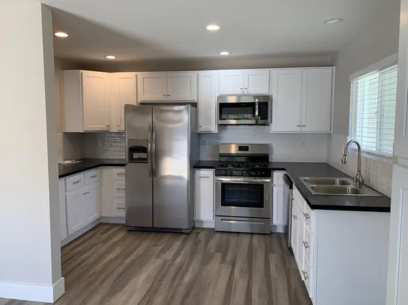 3055 Madison St #D, Carlsbad, CA 92008