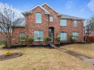 120 Crystal Lake Dr, Desoto, TX 75115