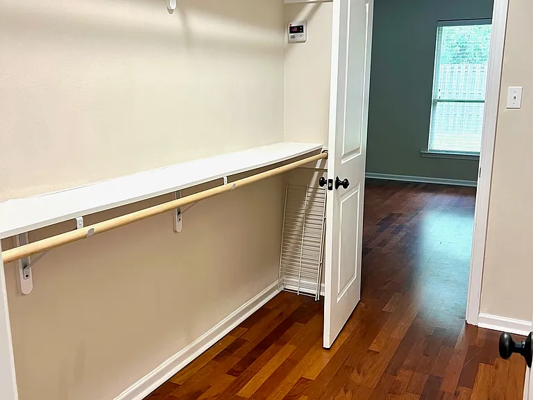 652 Northbrook Dr — Photo 17