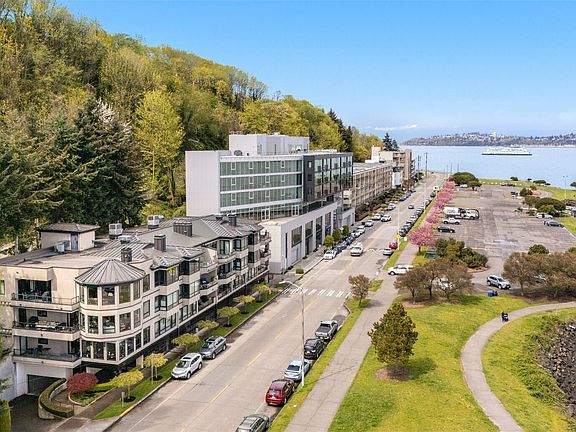 5th image of 1333 Harbor Avenue SW #204