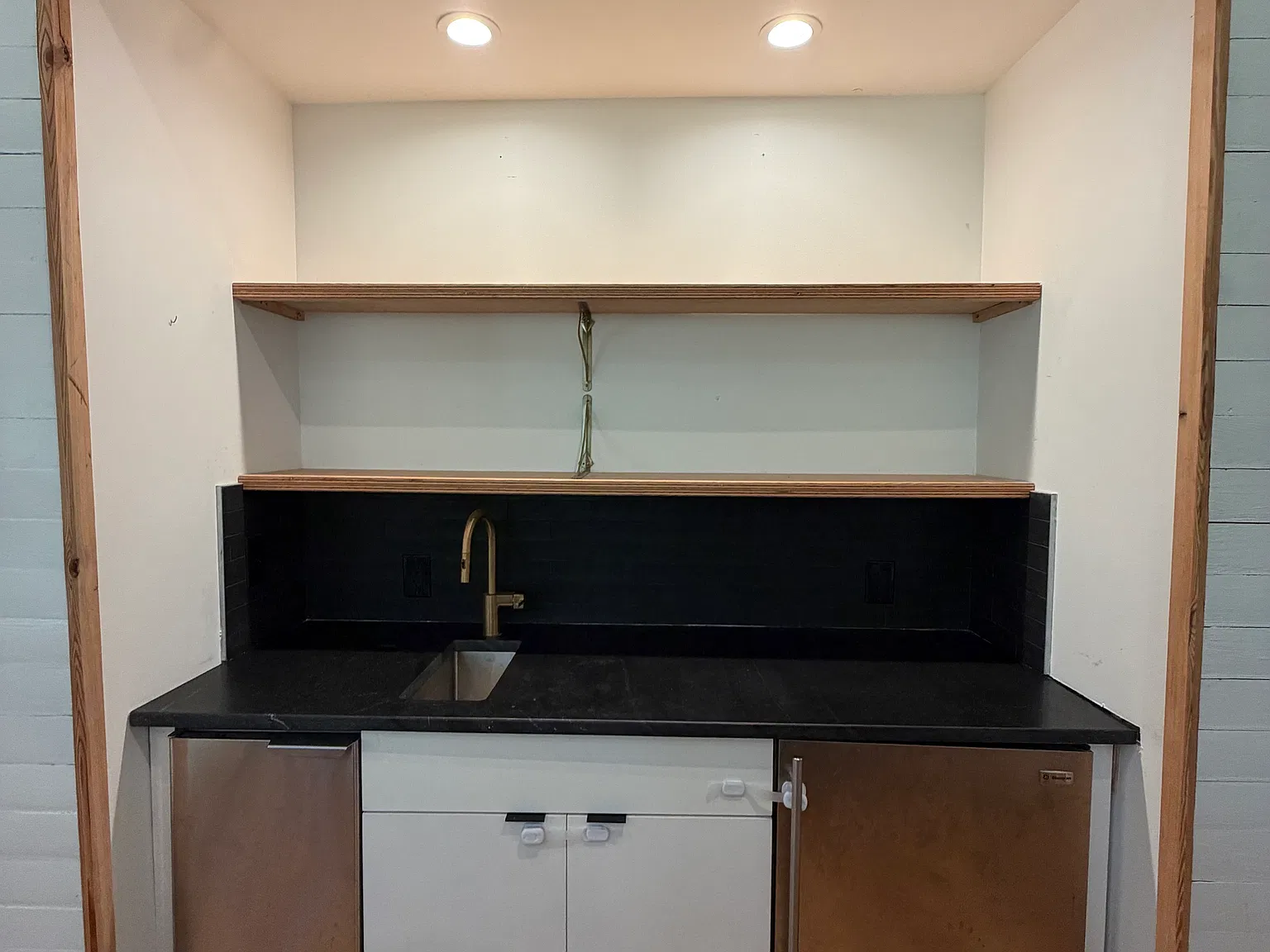 3 bed, 2200 sqft, $2,100 — Photo 3