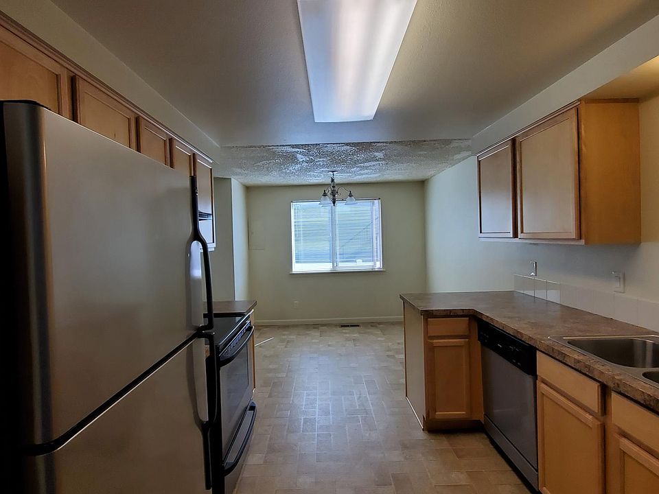 1st image of 608 N Roosevelt St APT 106