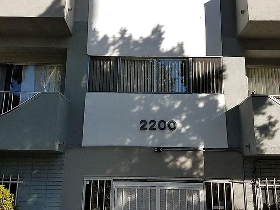 3rd image of 2200 N Beachwood Dr APT 301