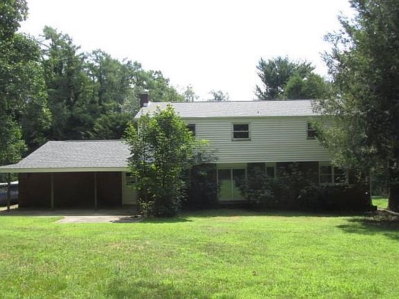 2nd image of 1052 Dearborn Circle Aka 209 Glen Forest Dr