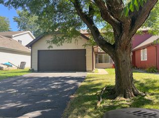 1151 Brockton Ct, Aurora, IL 60504