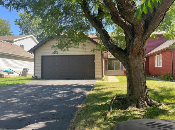 1151 Brockton Ct, Aurora, IL 60504