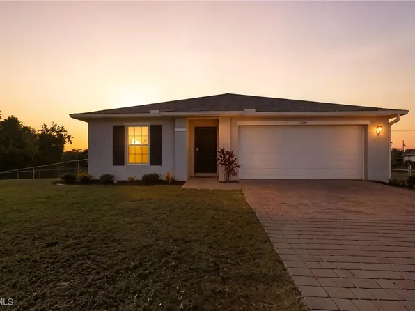 3820 NE 10th Pl, Cape Coral, FL 33909