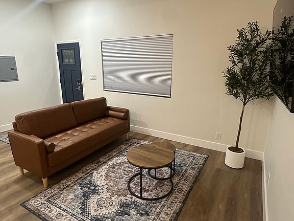 3rd image of 211 N Montebello Blvd