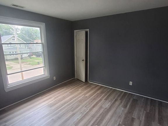 4th image of 1127 Jackson St #2