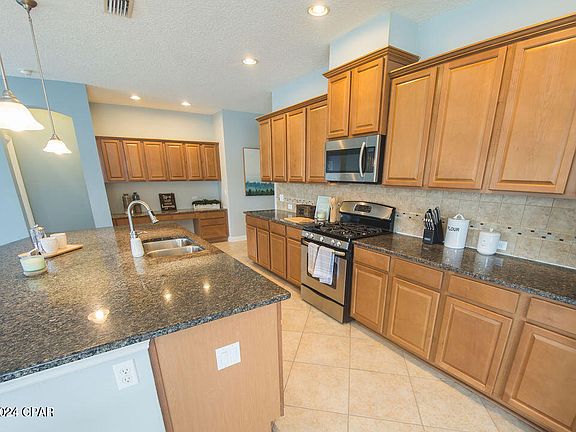 5th image of 105 Cedar Hammock Ln