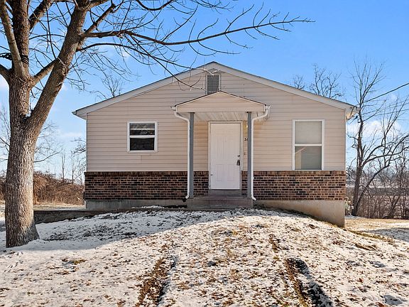 2nd image of 3652 E Edgar Ave