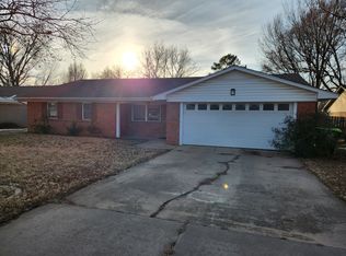 525 Rebecca Ln, Ada, OK 74820