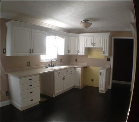 2nd image of 1301 Minton Ln