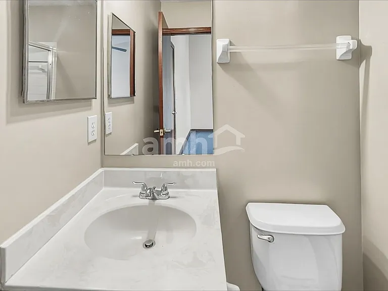 5829 Sharets Dr — Photo 11