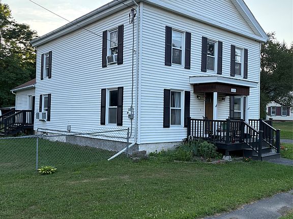 2nd image of 1121 Castle Creek Rd