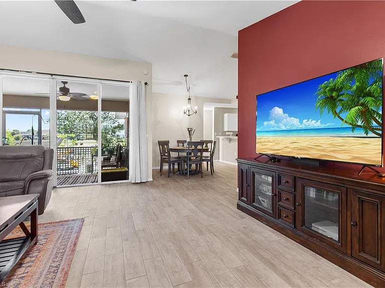 11568 Forest Mere Dr — Photo 3