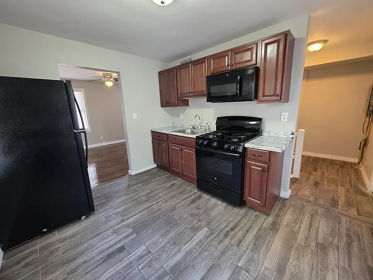 12 Hilltop Rd #R1 — Photo 11