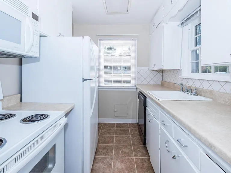 940 Kendall St #UPPER — Photo 11