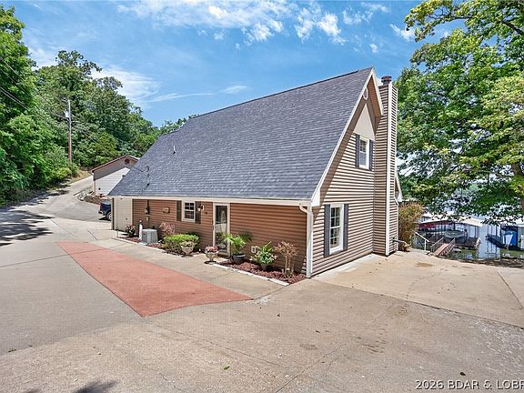 3rd image of 16 Horizon Ln