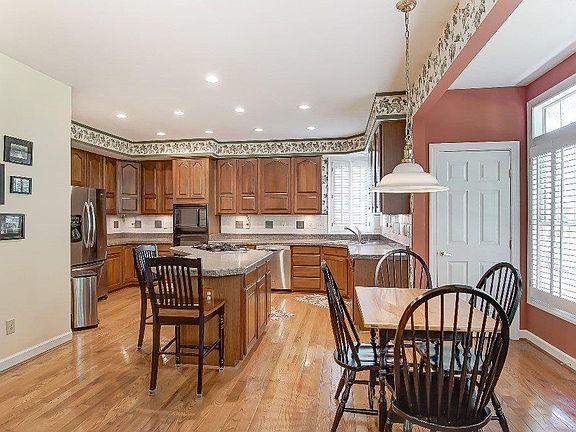 5th image of 5394 Bentwood Dr