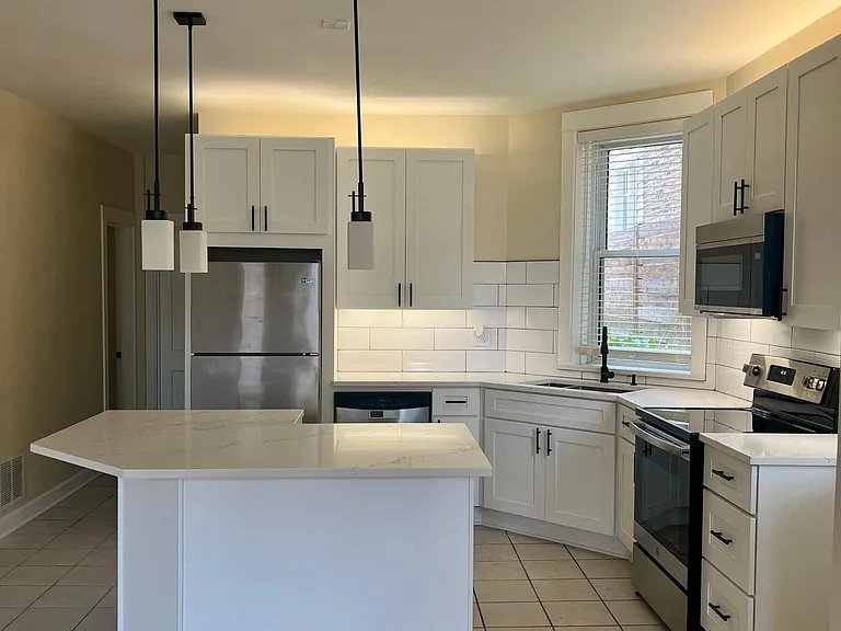 3921 N Spaulding Ave #B — Photo 1
