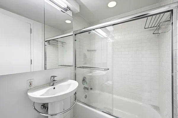 Rented by Compass | media 19