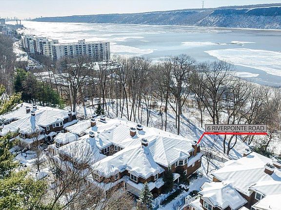 3rd image of 6 Riverpointe Road