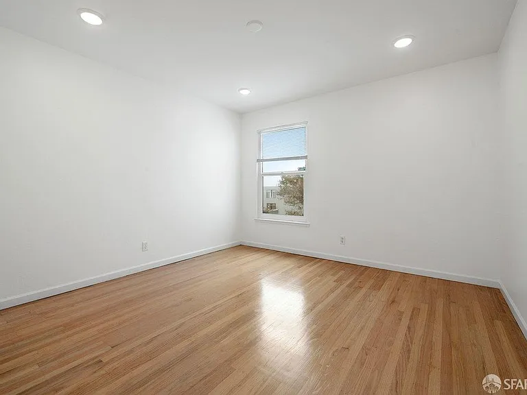 1355 47th Ave — Photo 12