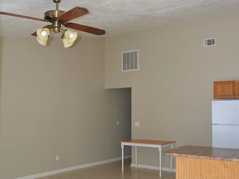 2041 Continental Ave — Photo 4