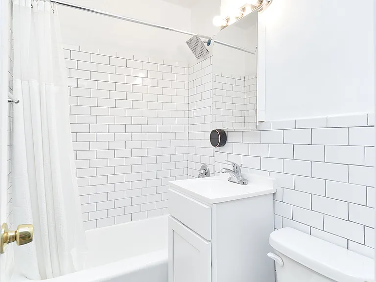 338 E 53rd St #4D — Photo 4