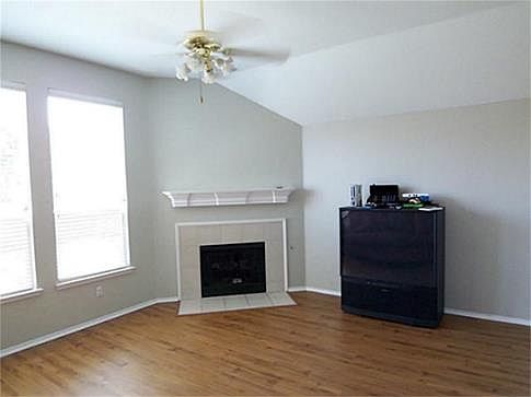 2nd image of 1524 Autumnmist Dr