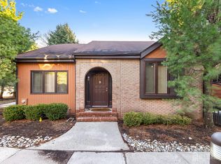 55 Riverbend Dr, North Brunswick, NJ 08902