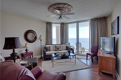 5th image of 2668 Beach Blvd