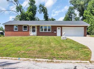 1449 25th St SE, Cedar Rapids, IA 52403