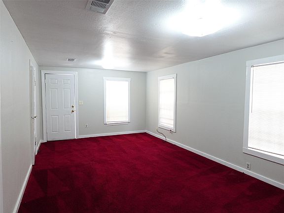 4th image of 4818 Hirsch Rd