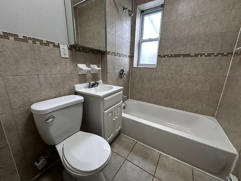 6 Tonnelle Ave #21E — Photo 7