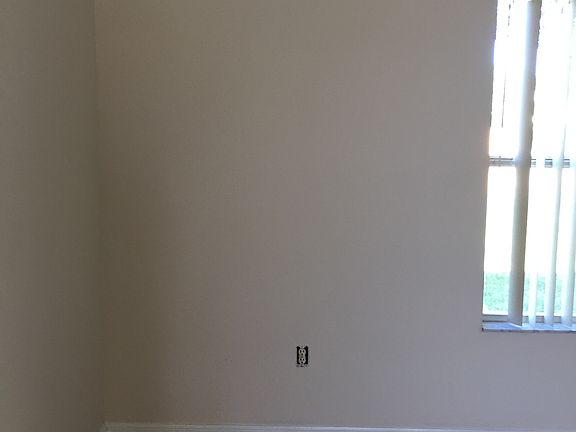 3rd image of 6963 Willow Ct