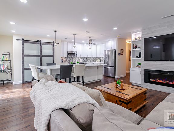 2nd image of 325 N Oak Park Ave APT B