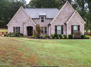 5199 Dixie Creek Dr, Hernando, MS 38632