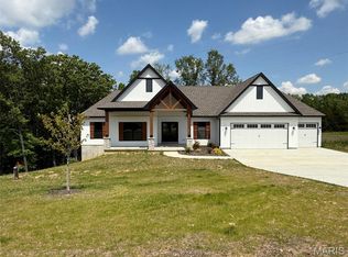 201 Creek Valley Dr, Foristell, MO 63348
