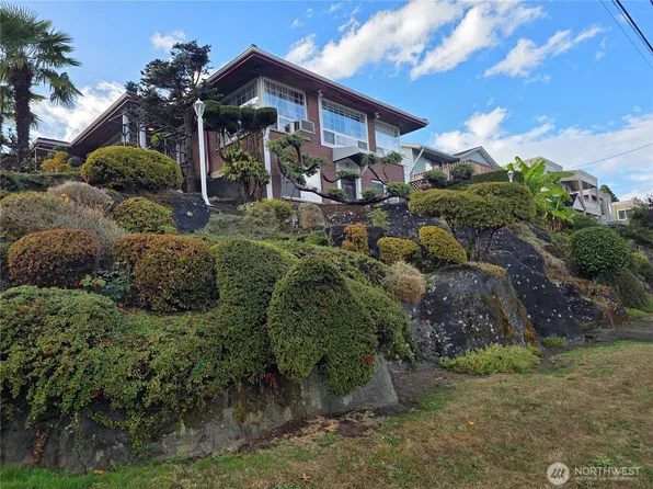 2818 S Dawson Street, Seattle, WA 98108