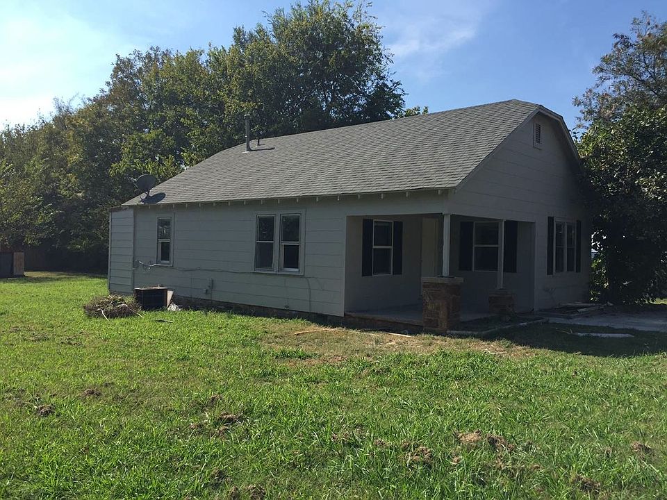 1st image of 607 E 6th St