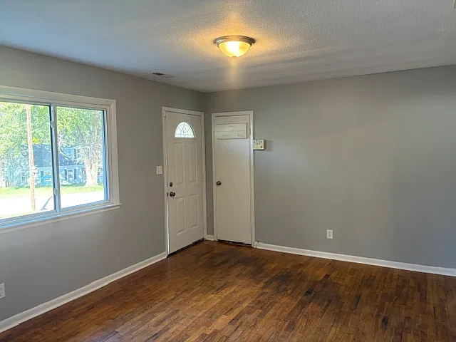 2 bed, 768 sqft, $1,150 — Photo 4